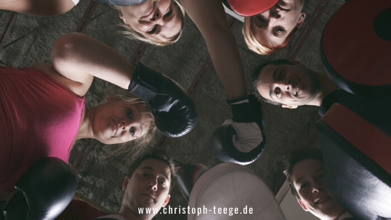 High Performance Teams, Teamgeist, Teambuilding, Teamarbeit, ZUsammehalten, Teambuilding, Teamwork, Boxen statt Mimimi, Christoph Teege 